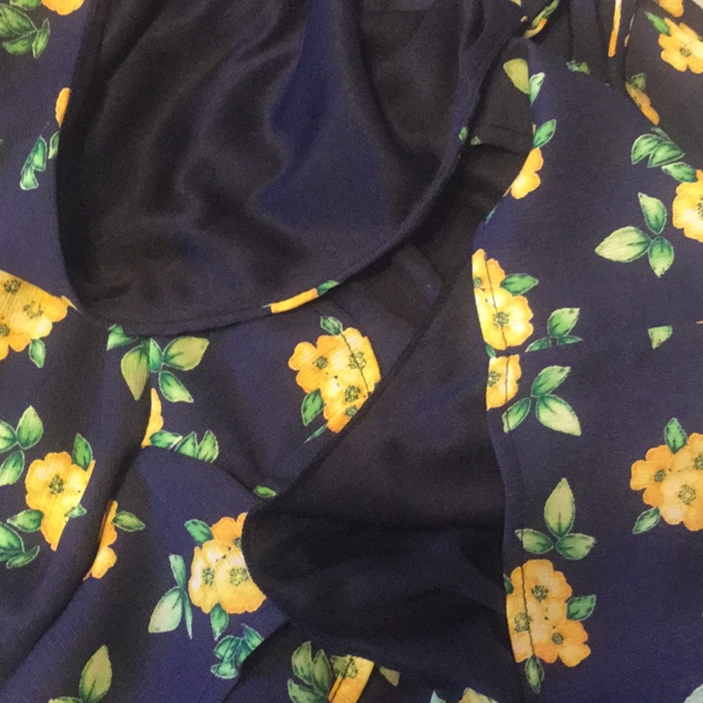 ❌DONATED❌Navy Blue Yellow Floral Elastic Waist Lined Shorts Romper - Picture 7 of 10